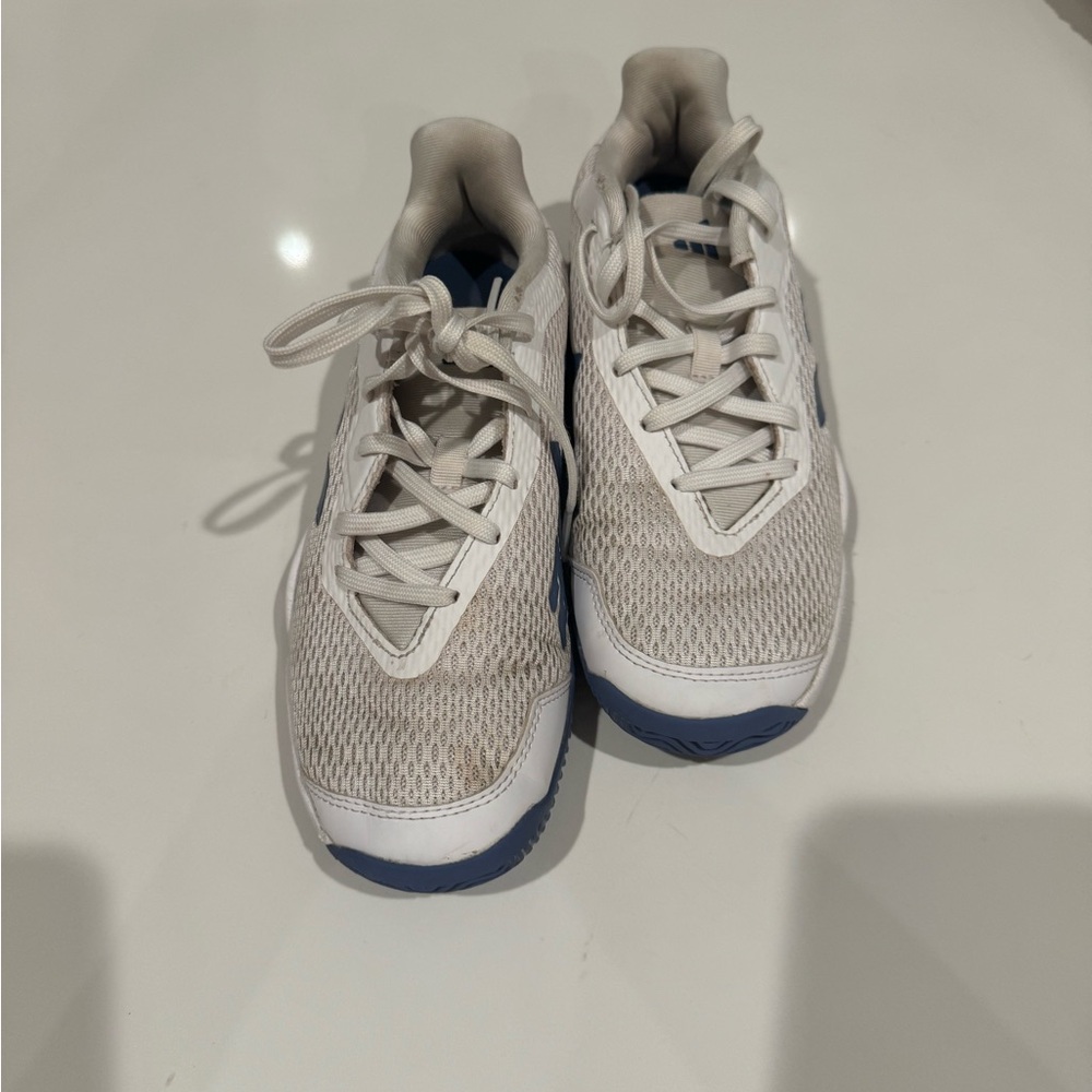 Adidas gender neutral tennis court shoes